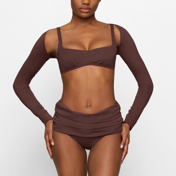 SKIMS Sculpting Swim Long Sleeve Shurg - Picture 1 of 6